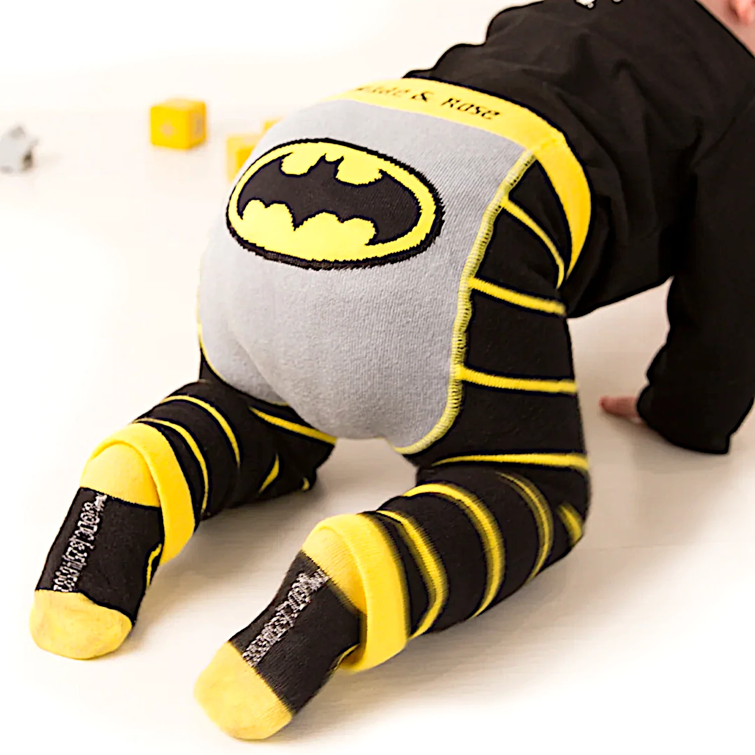 blade and rose batman get ready leggings black yellow 1